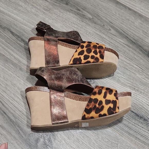 NWOT Nature Breeze Leopard Platform Wedges - Picture 5 of 9